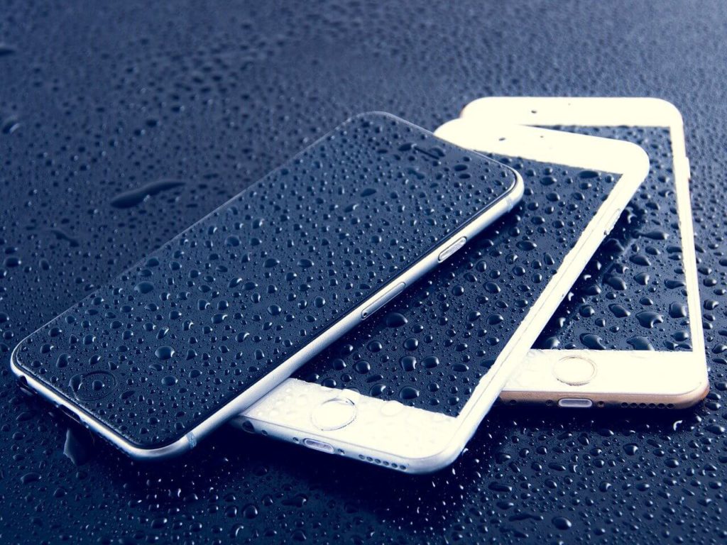 save phone from water damage