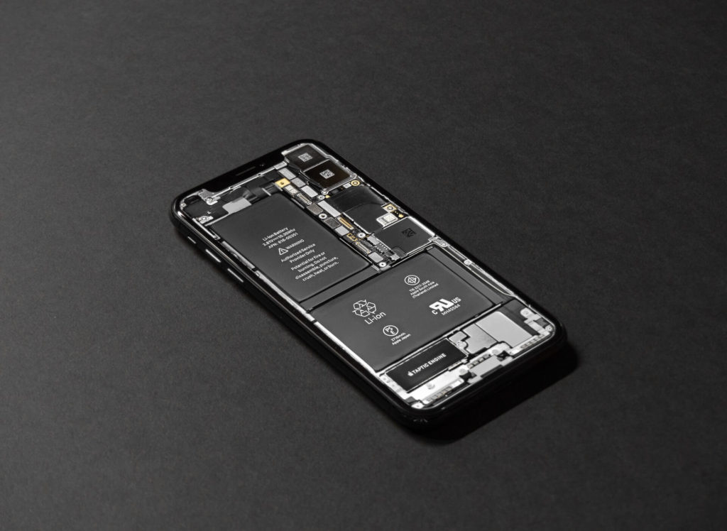 Should You Upgrade Your Phone Every Year? 2 When to Replace Your Cell Phone Battery